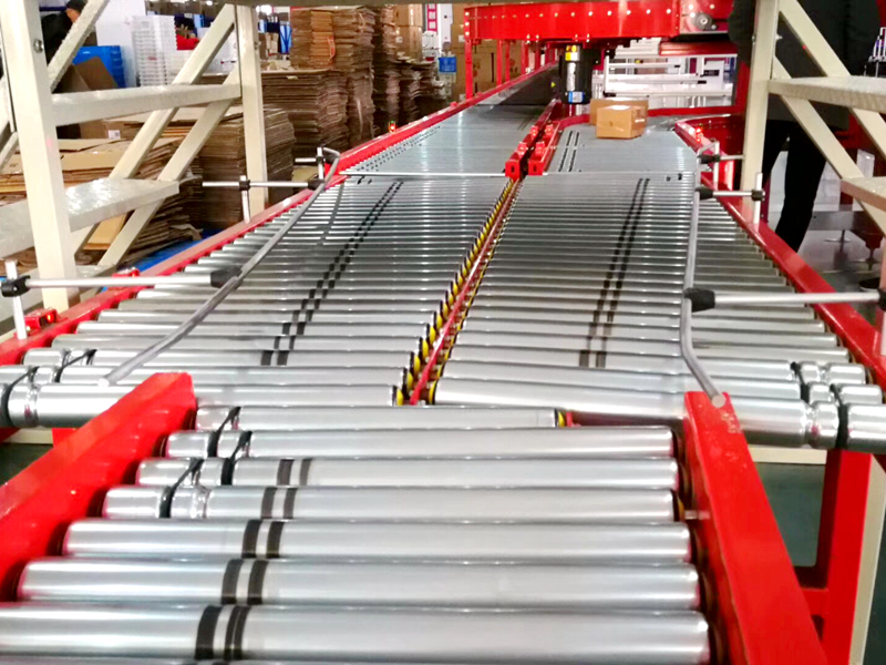 自動(dòng)靠邊滾筒輸送機(jī)